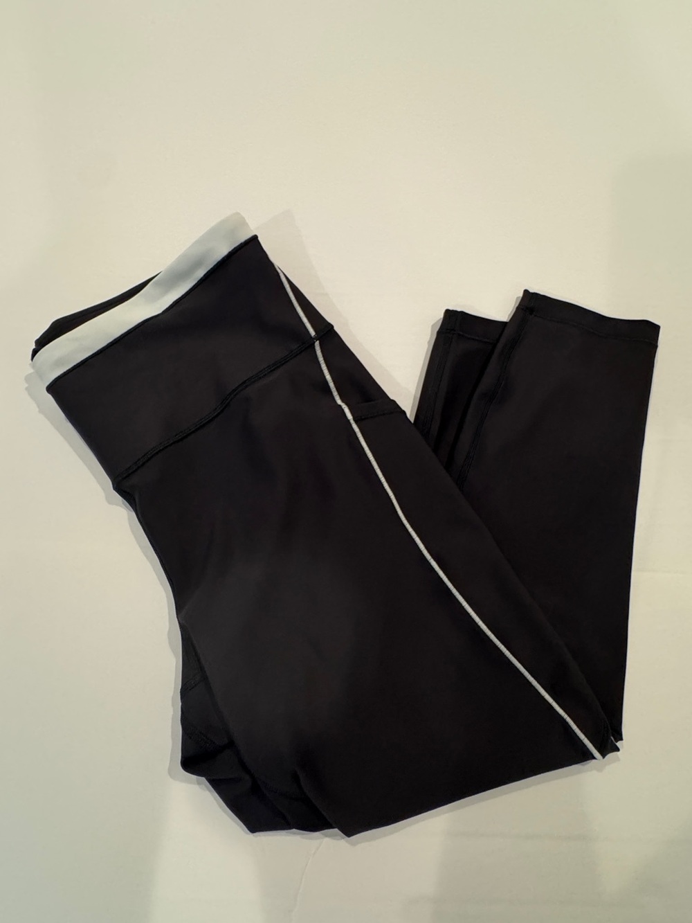 Athleta Black White Piping High Rise Leggings Size Large